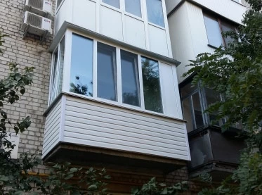 остекление и отделка балкона Киев цена