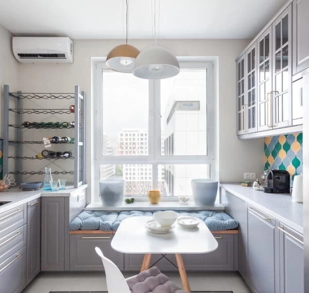 вікно на кухню з установкою